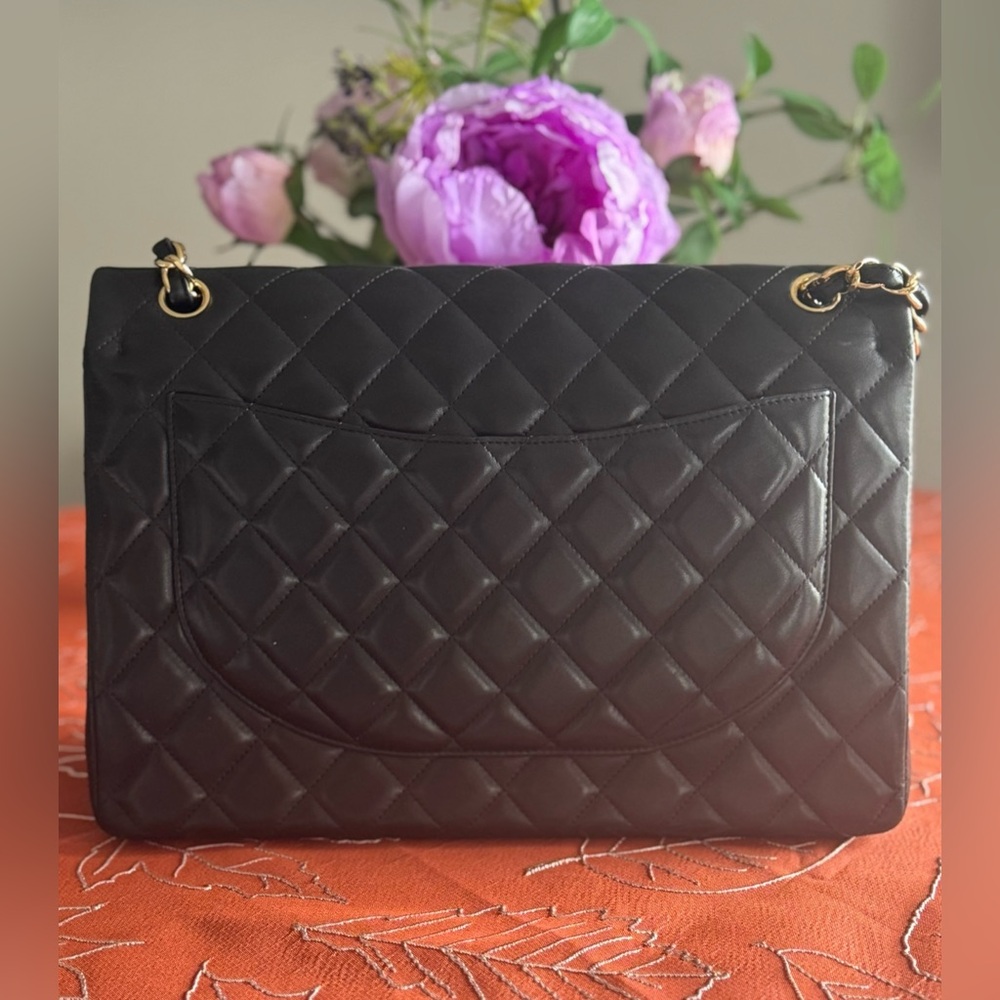 Authantic CHANEL Chanel Classic Maxi Double Flap Bag - Picture 8 of 16